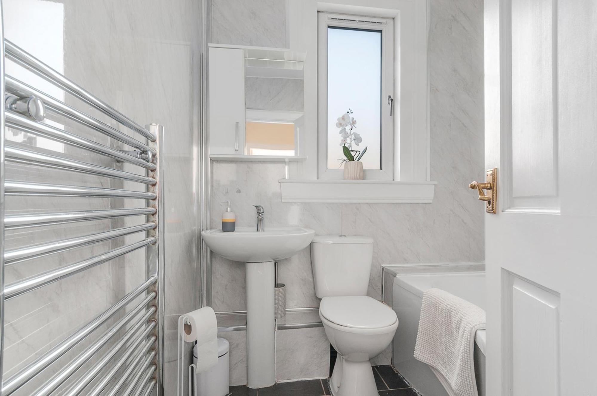 2 Bed Property, Sleeps 5, Free Parking, Near City Centre Edinburg Exteriör bild