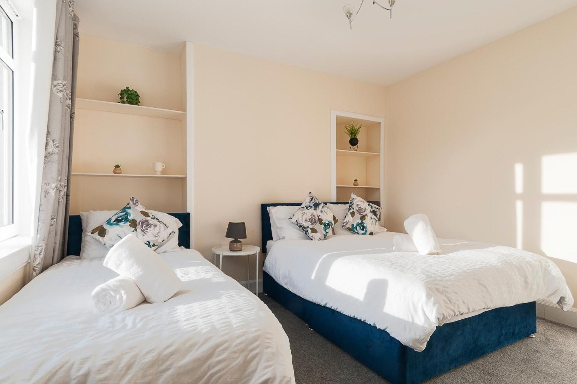 2 Bed Property, Sleeps 5, Free Parking, Near City Centre Edinburg Exteriör bild